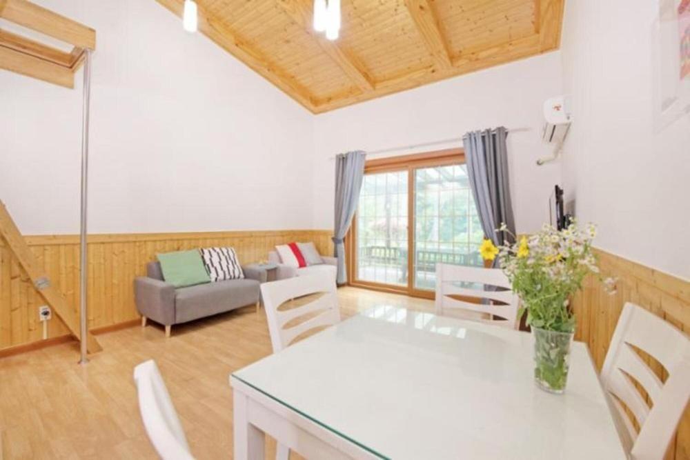 Eoullim Pension - Moonlight Yard Pyeongchang Phòng bức ảnh